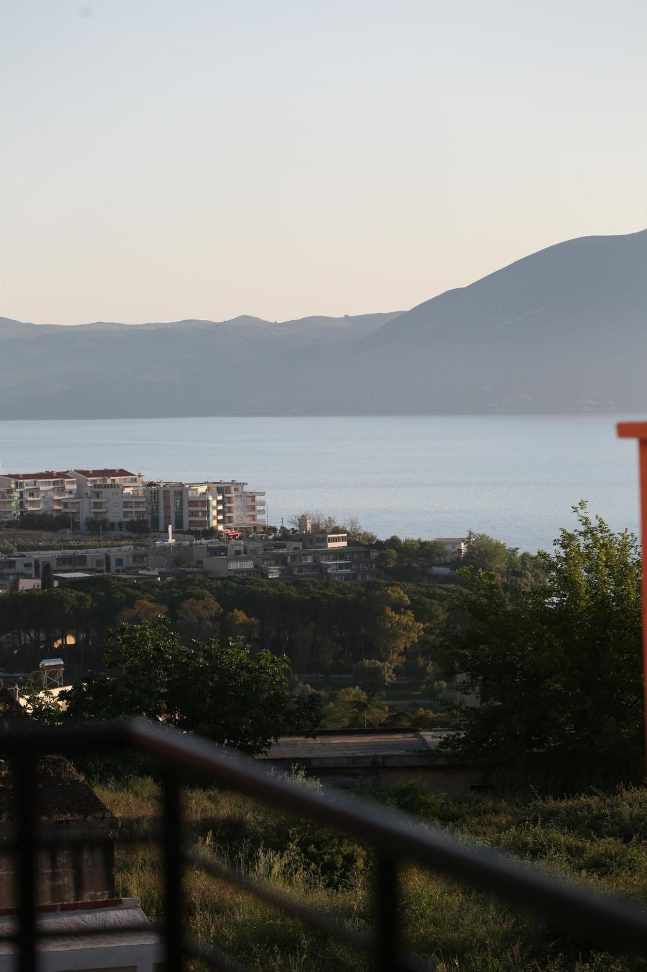 Vlorë Tekb Rooms & Apartments מראה חיצוני תמונה