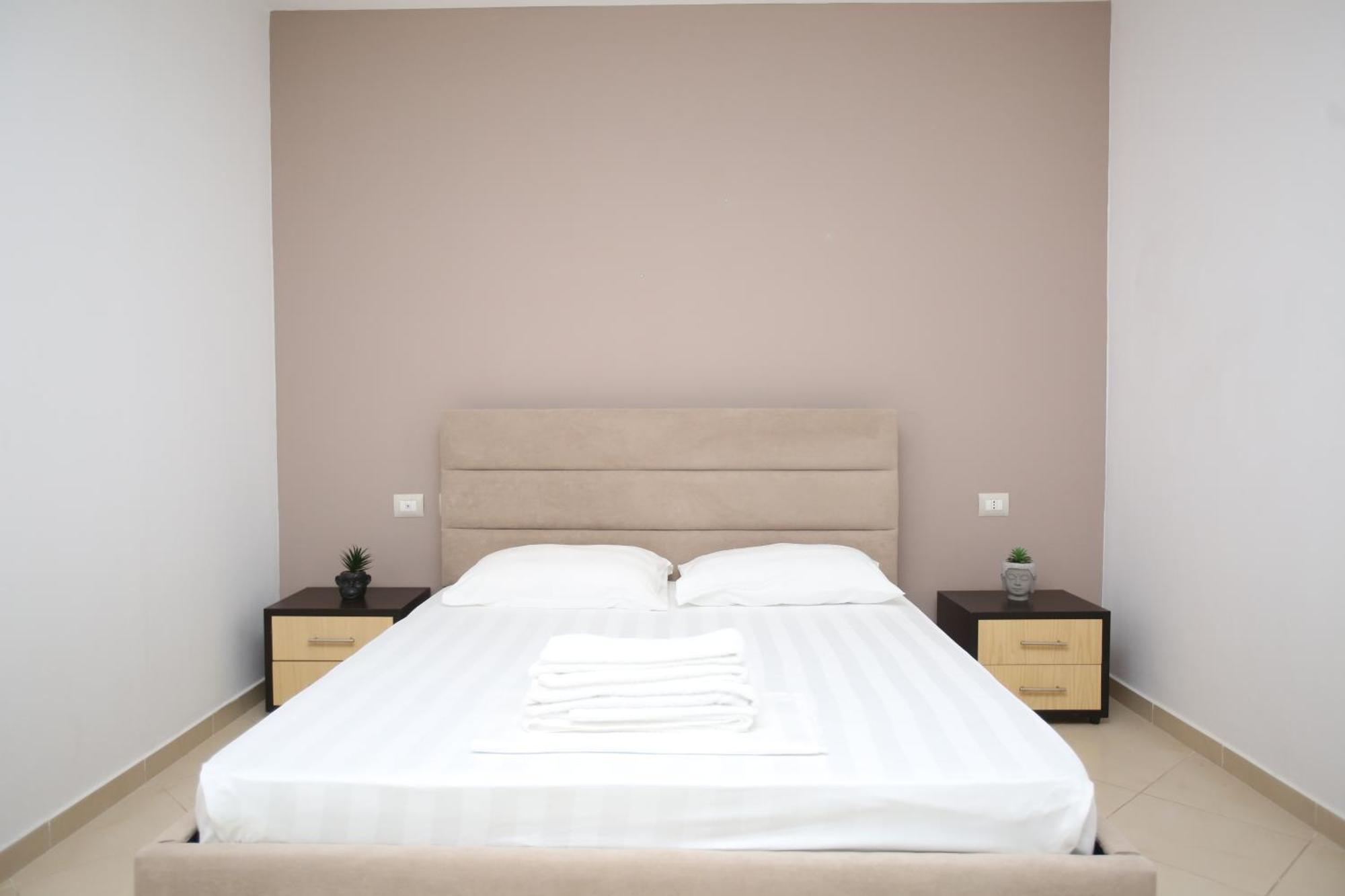 Vlorë Tekb Rooms & Apartments מראה חיצוני תמונה