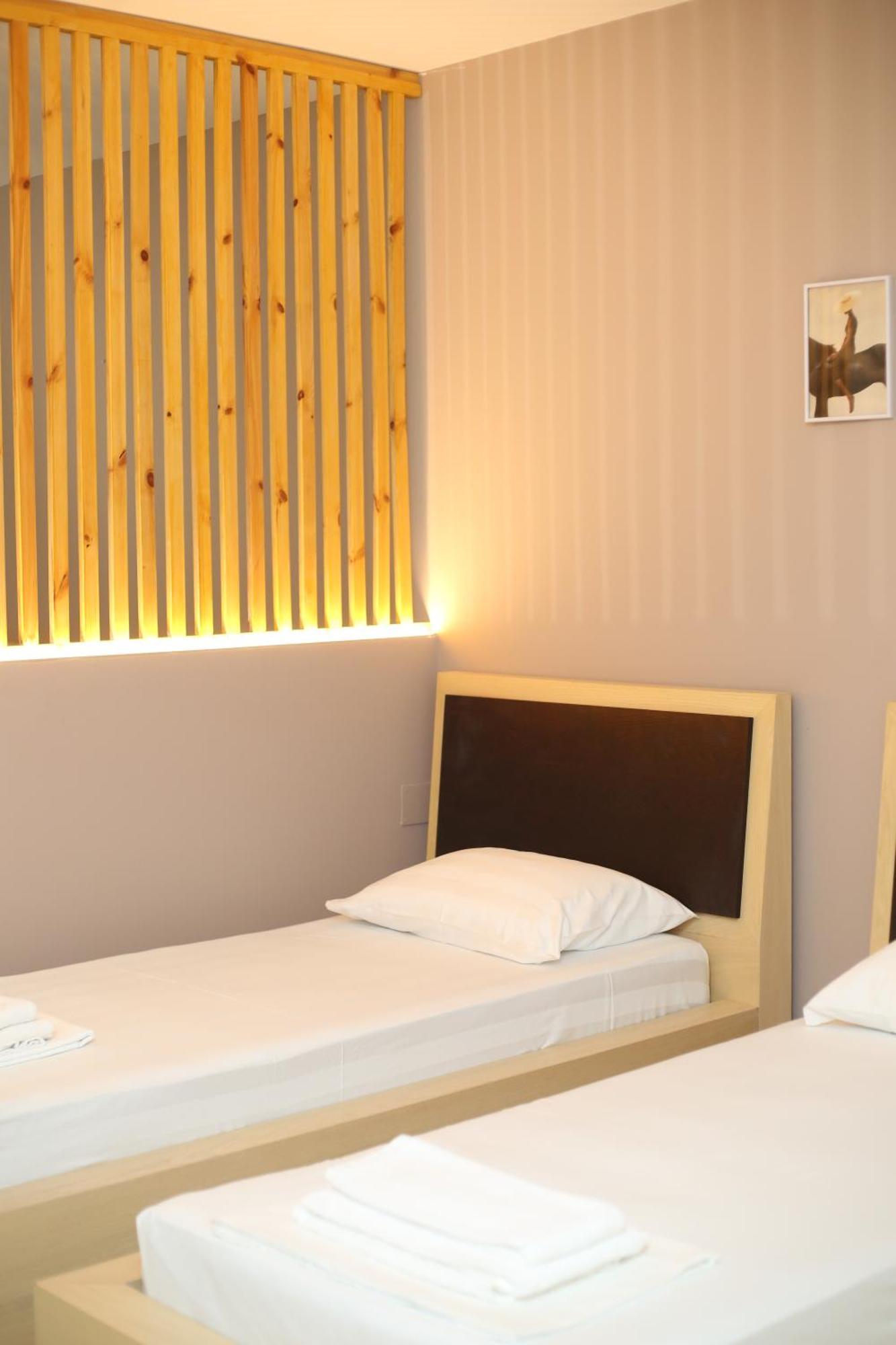 Vlorë Tekb Rooms & Apartments מראה חיצוני תמונה