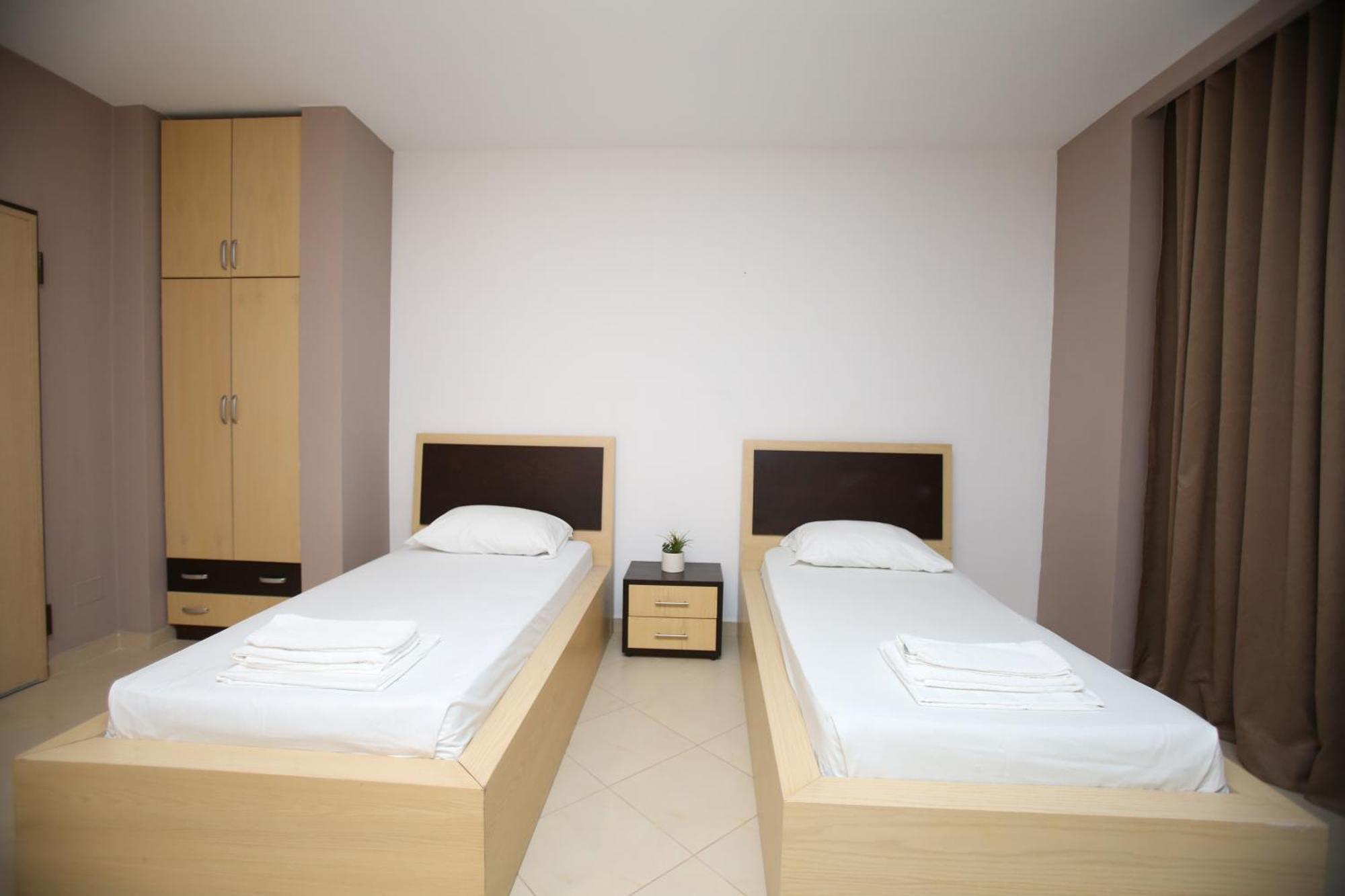 Vlorë Tekb Rooms & Apartments מראה חיצוני תמונה